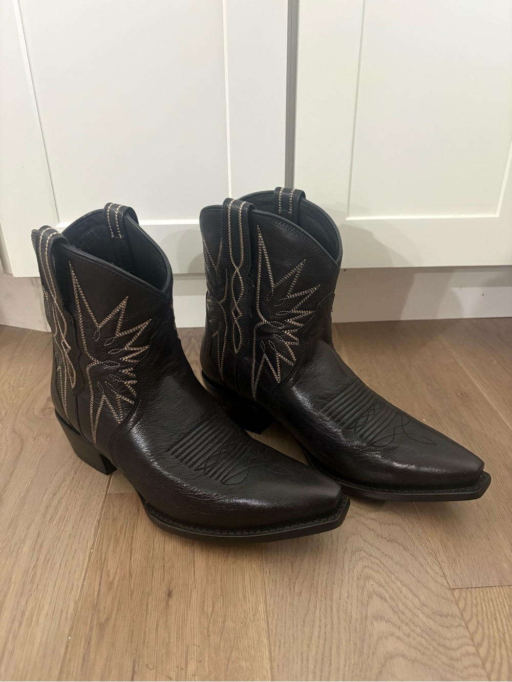 Tecovas The Lynn Midnight Black Embroidered Western Heeled Boots size 8.5